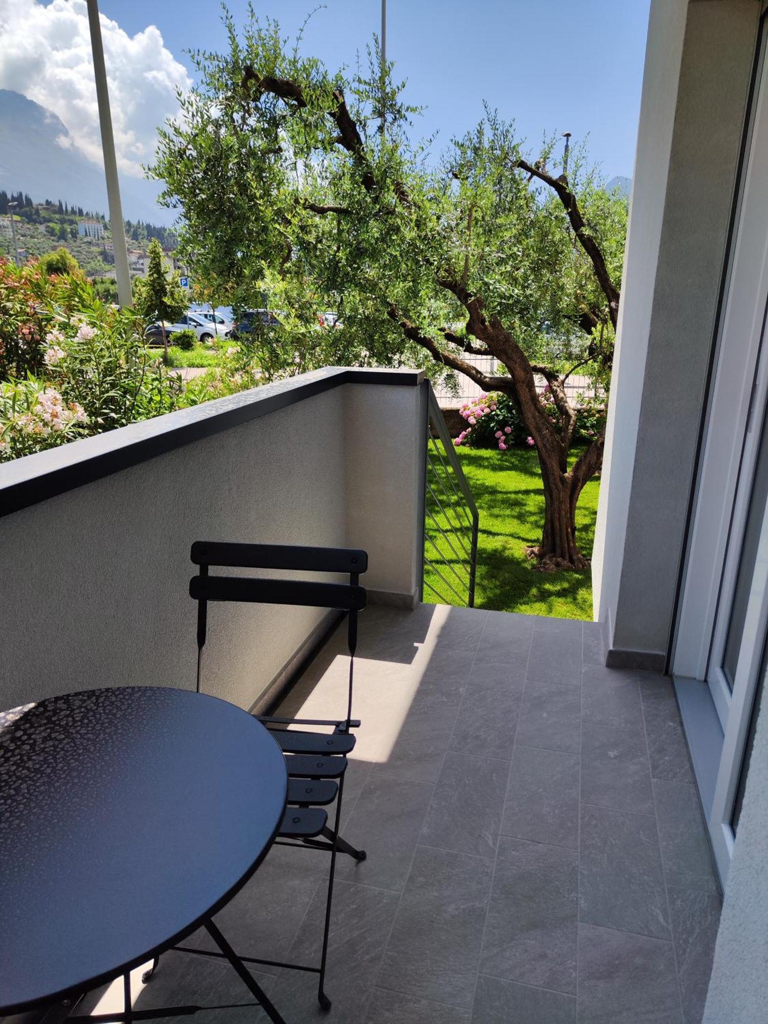 Oasi Degli Ulivi Apartment Рива дел Гарда Екстериор снимка